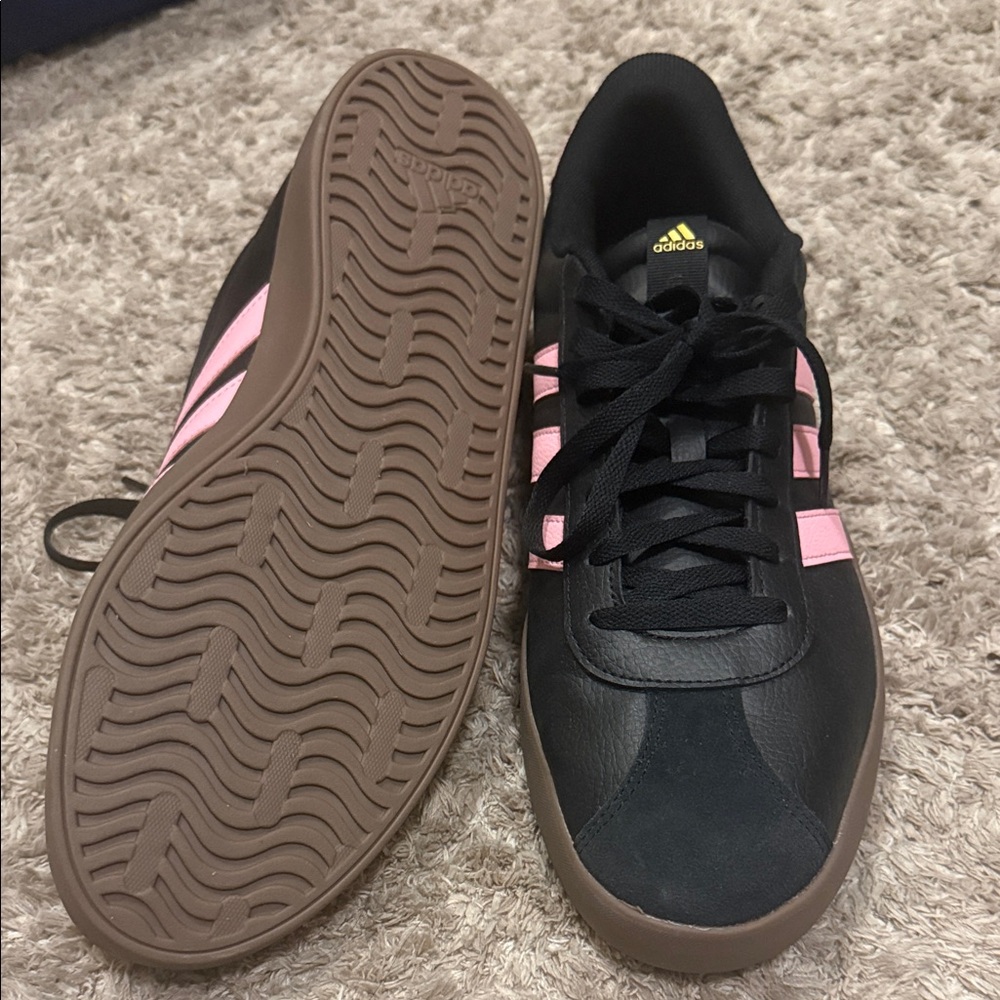 Adidas men’s size 13 US Black and Pink Sneakers. - Picture 5 of 6